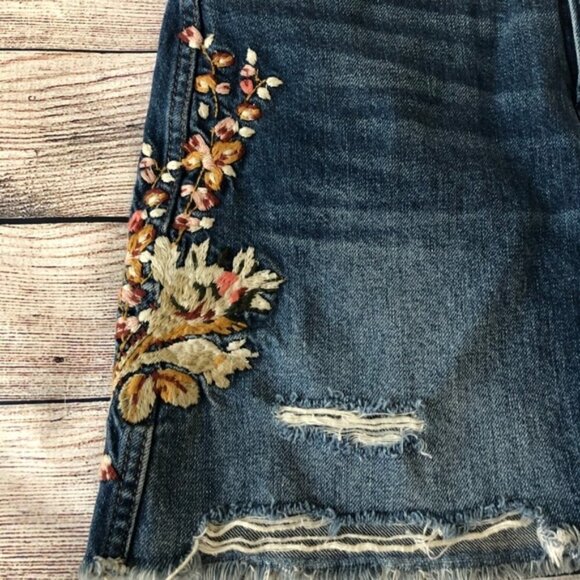 Abercrombie & Fitch Embroided Denim Skirt Size 24 - Picture 6 of 7